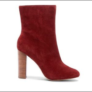 Chic Suede Veronika Booties